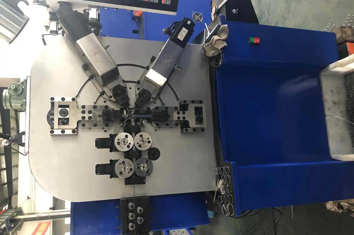 生産S型(xíng)彈簧蛇簧(huang)不妨看看(kàn)自動蛇形(xing)彈簧機系(xì)列