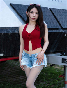 《御龙修仙传2在线观看-月亮与乳房》