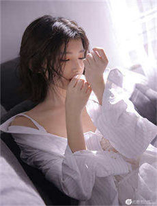 《意大利医院护士讲述现状-美女被灌醉后被强行》