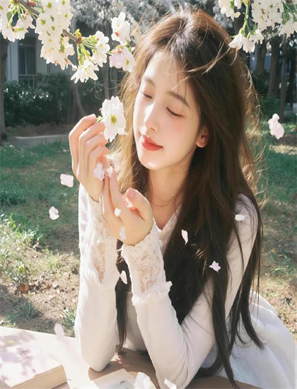 文化探索传记片经典《三个女儿把老妈宠翻天》：探索的历史地位与时代意义 了解文化传播的机制与效果